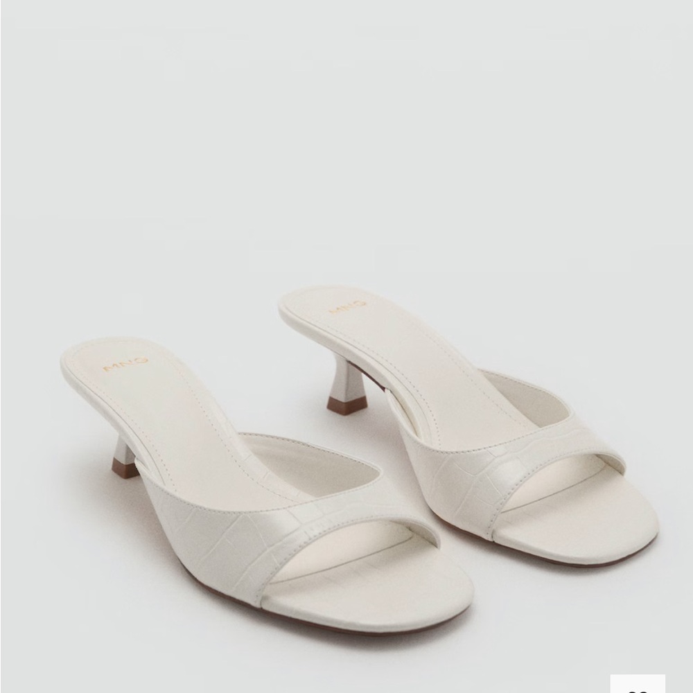 KITTEN HEEL SANDALS